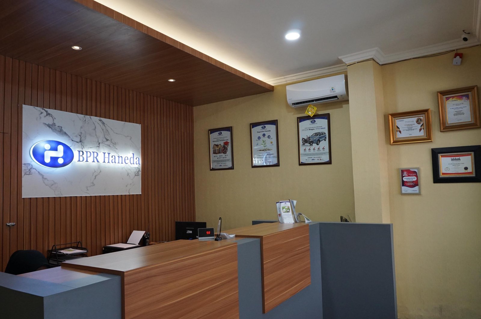 kantor-bpr-haneda